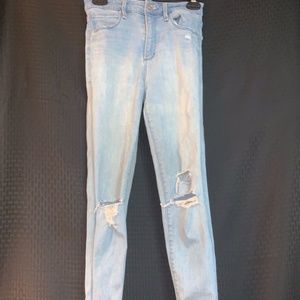 Abercrombie Light Denim Ripped Jeans Size 2/26